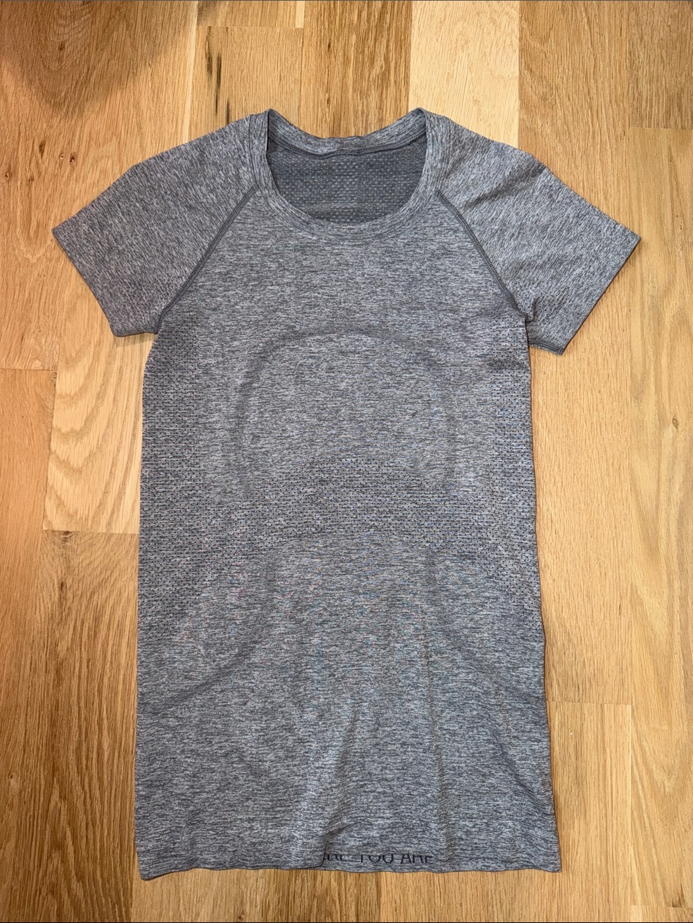 lululemon athletica Gray Short Sleeve Seamless Tee Hip Length